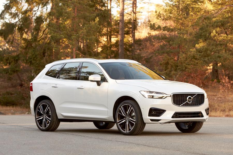 Volvo XC60 T8 R-Design 2017 года  (WW) (фото 1 из 23)